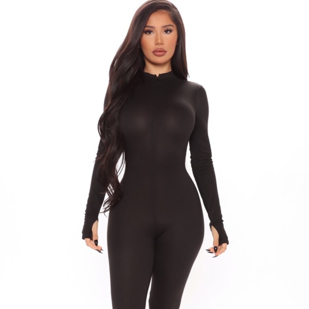 FASHION NOVA